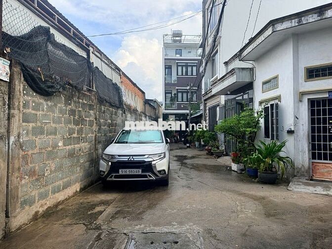 CC bán nhà 2 mặt tiền Ng Văn Quá,Q12 2 lầu, hẻm xe hơi, DTSD: 117,3m2