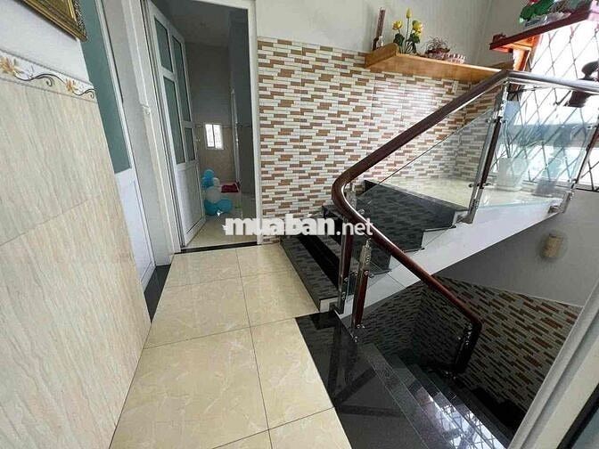 NHÀ 2 LẦU ĐẸP MT ĐƯỜNG NGAY CẦU PHÚ LONG – GẦN TRẠM THU PHÍ DT 204M²
