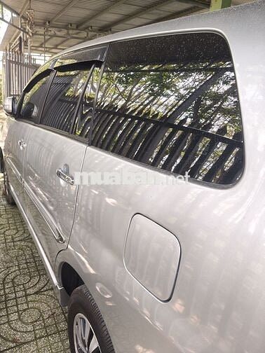 Toyota Innova Bạc 7 chỗ