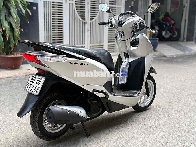 Honda Lead 2V 2017 Bạc