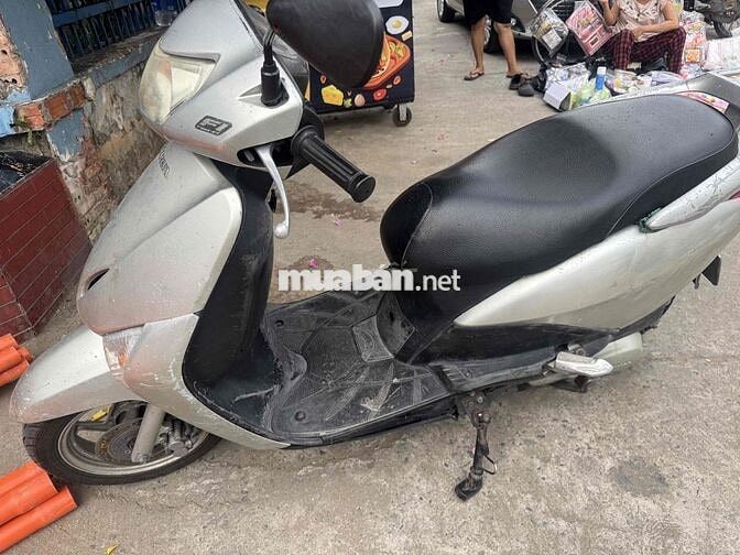 Honda Lead Bạc