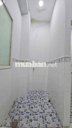 Thuê Nhà Nguyên Căn Rộng 90m^2 4pn 2 wc Nhà Trống Vào Ở Ngay