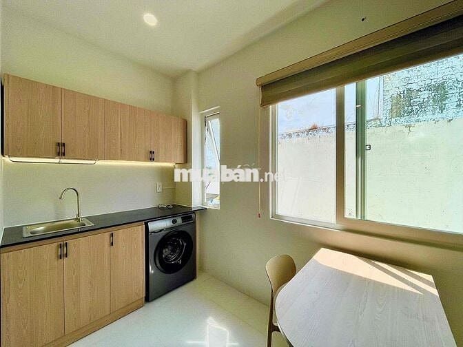 Ngay T3 Cộng Hoà Giá 6tr5- P Bancol + Mới