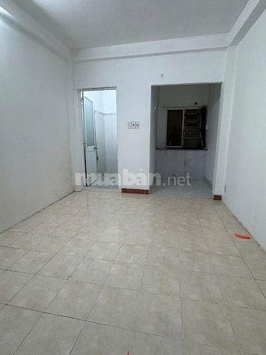 Cho Thuê Nhà NC Mặt Tiền Chợ 8PN 8 WC Q Phú Nhuận 