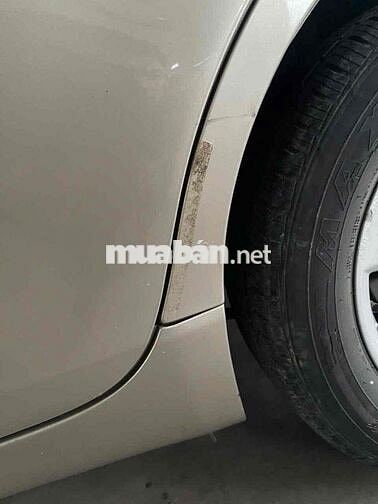 Toyota Camry nhập Mỹ màu Vàng cát