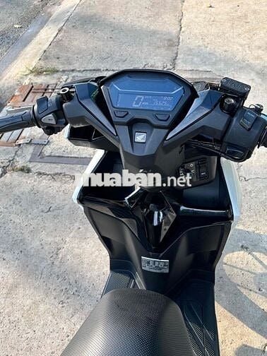 Honda Vario 125 Trắng đen 16000 km