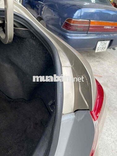 Toyota Camry nhập Mỹ màu Vàng cát