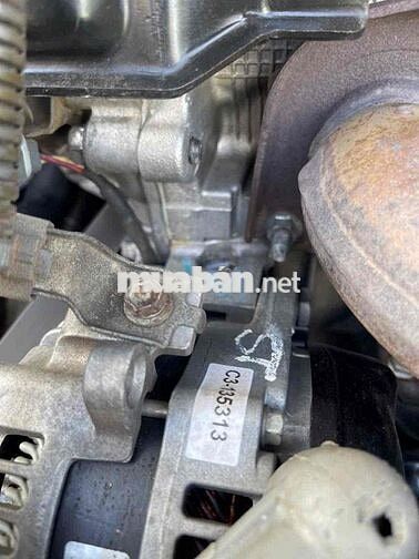 Toyota Camry nhập Mỹ màu Vàng cát