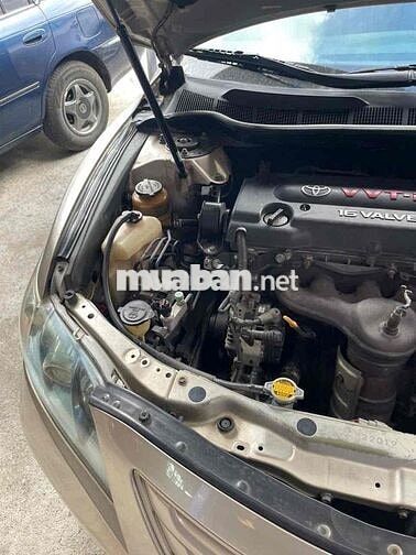 Toyota Camry nhập Mỹ màu Vàng cát