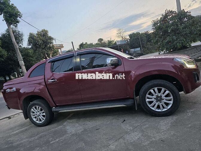 Isuzu D-Max 2017 Đỏ