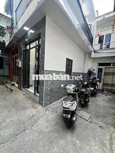 có nhà trung tâm tp. shr . chỉ hơn 2t