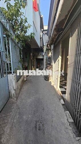 3 Tầng Gần cầu Chánh Hưng Hẻm Thông 3 Phòng Ngủ Nở Hậu SHR