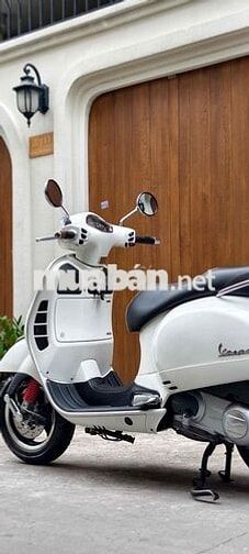 Piaggio Vespa GTS 300 Trắng