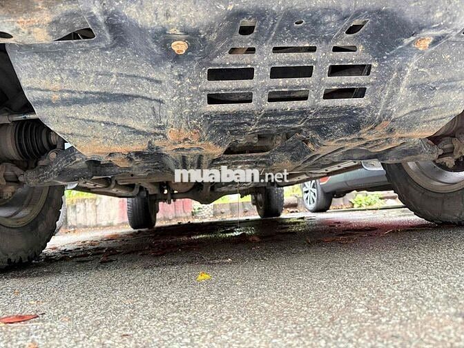 Toyota Hilux 4x4 AT 2018 2 cầu Đen Tự động