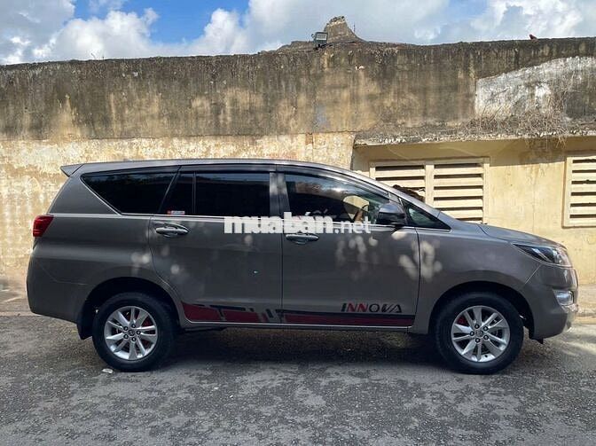 Toyota Innova bản 2.0E 2019