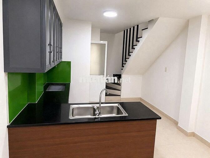 Cho thuê nhà 2pn hẻm xe hơi thông đường Lũy Bán Bích, quận Tân Phú