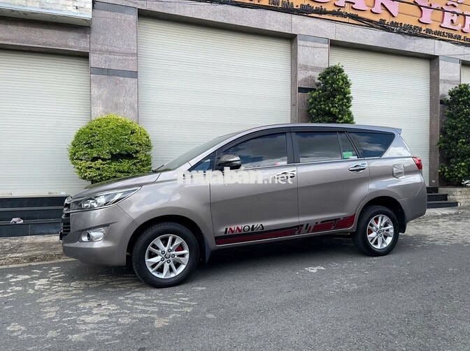 Toyota Innova bản 2.0E 2019