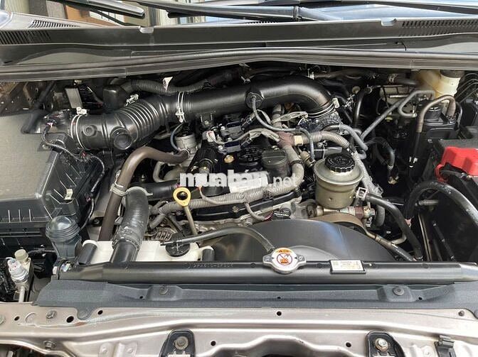 Toyota Innova bản 2.0E 2019