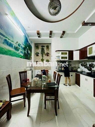 Cho thuê nhà HXH 175/6A Nguyễn Thiện Thuật Phường 1 Quận 3
