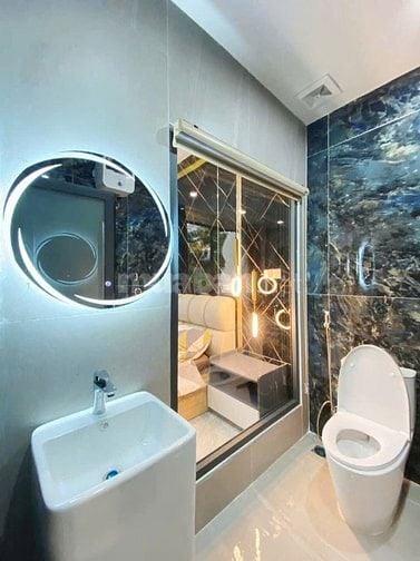 Nhà 3 tầng mới full nôi thất sát biển giá 7,6 tỷ.