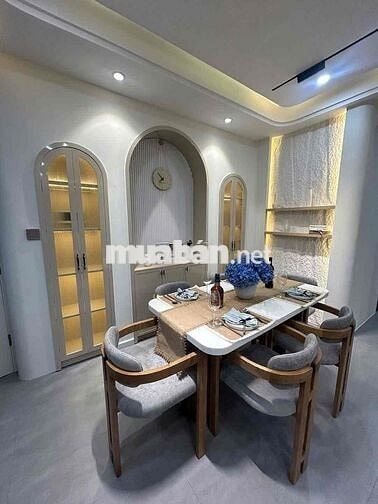 Tuyển Thợ Mộc & Phụ Mộc Tại Nhà Bè