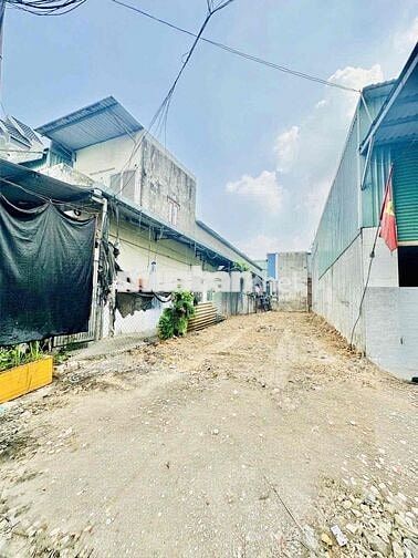 Bán đất mặt tiền sát ĐT743 gần Phú Đông SkyOne Dĩ An 144m² giá 5.1 tỷ