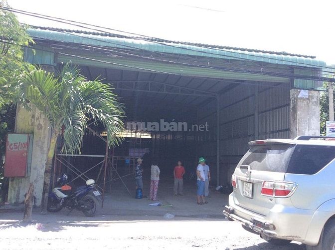 Cho thuê nhà xưởng 600 m2, mặt tiền đường Lê Đình Chi, gần KCN Lê Minh