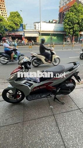 Honda Air Blade 4val 2025 Xám đỏ