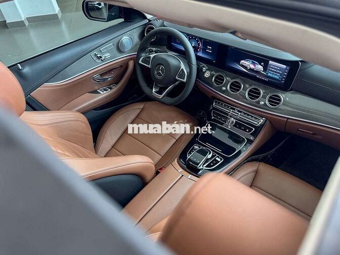 Mercedes-Benz E300 AMG 2018 siêu lướt 36.000km