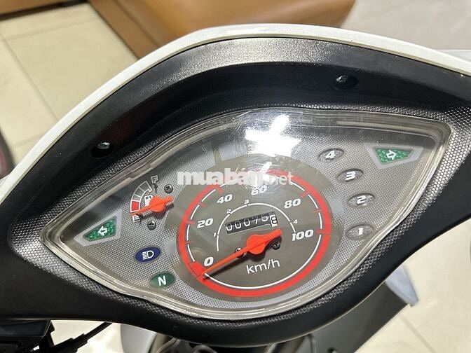 Detech Xe máy màu Trắng 75 km