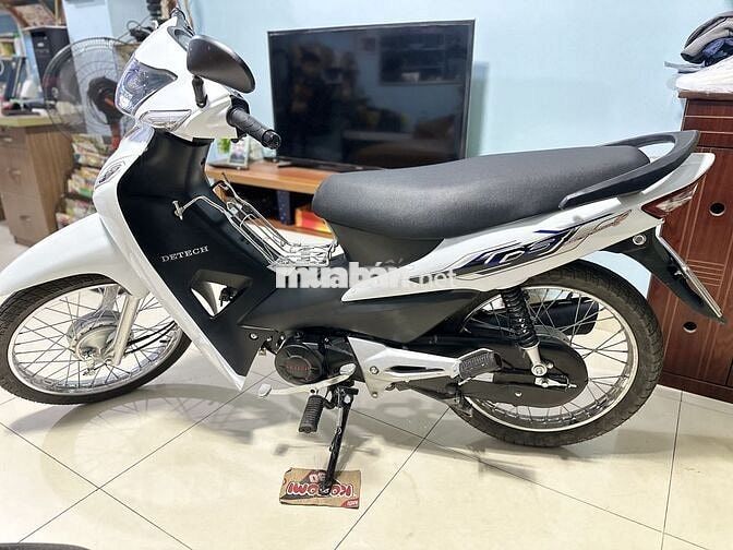 Detech Xe máy màu Trắng 75 km