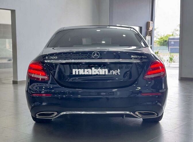 Mercedes-Benz E300 AMG 2018 siêu lướt 36.000km
