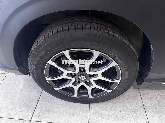 Suzuki XL7 Xám 7 chỗ 90591 km