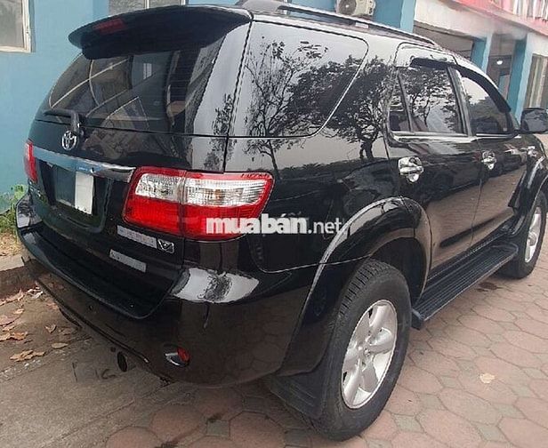 Toyota Fortuner 2011 Đen