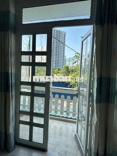 cho thuê nhà MT đường số 9 chợ tân mỹ