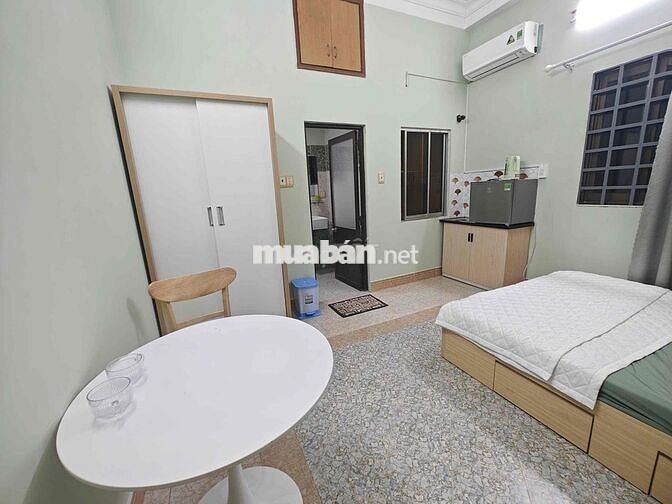 STUDIO CỬA SỔ NGAY CÔNG VIÊN HOÀNG VĂN THỤ