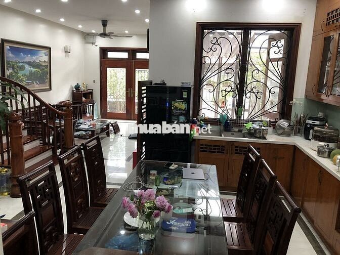 NHÀ ĐẸP LB MT 7M - Ô TÔ TRÁNH - GẦN HỒ - YÊN TĨNH - VÀO NỘI ĐÔ 20 PHÚT