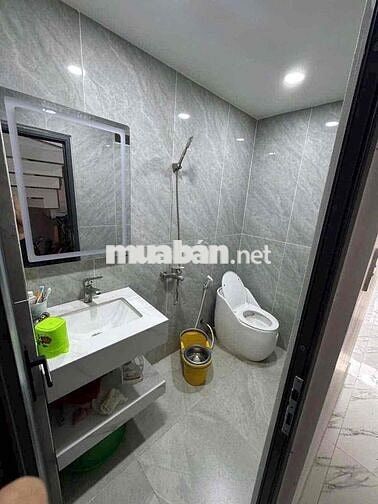 CHO THUÊ NHÀ 15TR FULL NỘI THẤT HẺM XE TẢI NGUYỄN TƯ GIẢN
