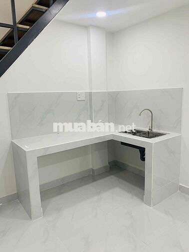 nhà mặt tiền 2 phòng ngủ + ở + mở văn phòng+ buôn bán