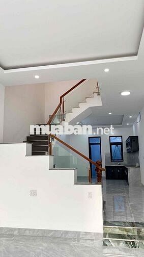 Nhà mặt tiền đẹp cho thuê giá cực rẻ