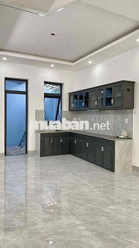 Nhà mặt tiền đẹp cho thuê giá cực rẻ