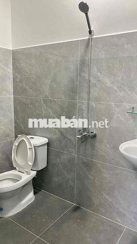 Nhà mặt tiền đẹp cho thuê giá cực rẻ