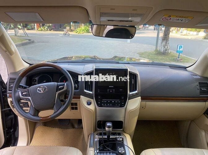 Toyota Land Cruiser 2017 Đen 135.640 km