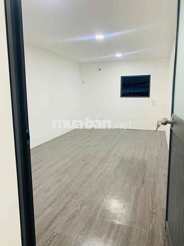 nhà mặt tiền 2 phòng ngủ + ở + mở văn phòng+ buôn bán
