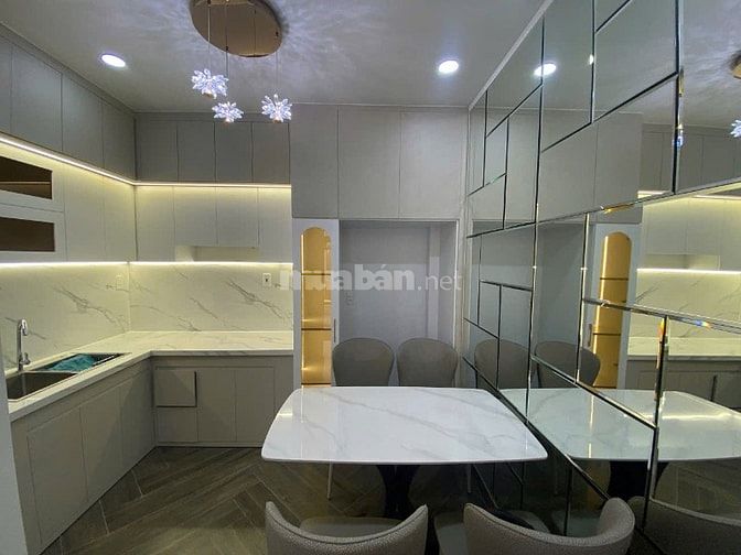 Bán nhà mặt tiền hẻm 994 Huỳnh Tấn Phát Quận 7