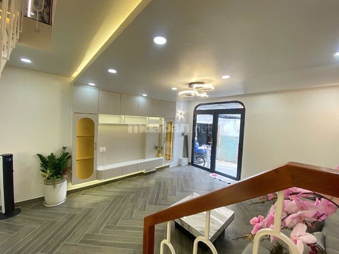 Bán nhà mặt tiền hẻm 994 Huỳnh Tấn Phát Quận 7