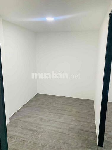 nhà mặt tiền 2 phòng ngủ + ở + mở văn phòng+ buôn bán