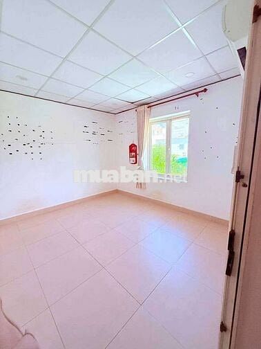 CHO THUÊ NHÀ MT 2TẦNG, 5X28M SÁT ĐƯỜNG LINH ĐÔNG. OTO NGỦ TRONG NHÀ.