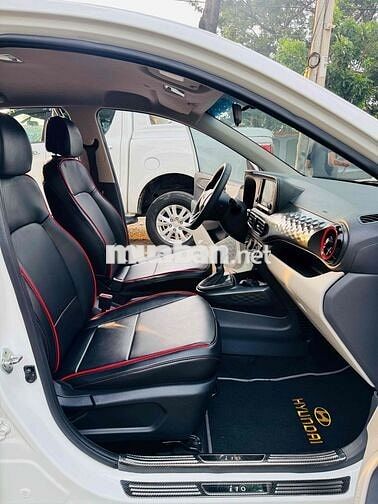 Hyundai Grand i10 Trắng 5 chỗ