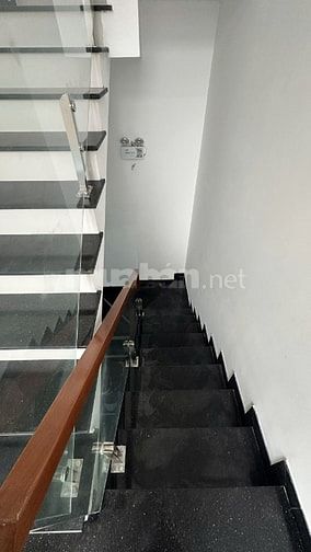 Bán nhà hẻm ô tô , Nhánh đường Trần Não rẽ vào